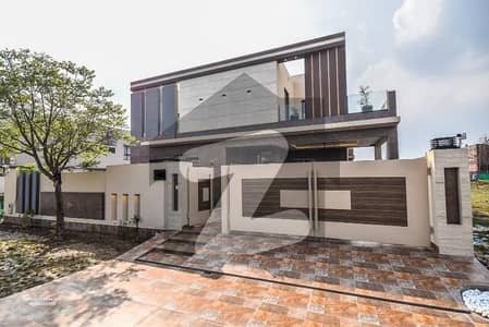 ڈی ایچ اے فیز 7 - بلاک وائے فیز 7,ڈیفنس (ڈی ایچ اے),لاہور میں 5 کمروں کا 1 کنال مکان 7.75 کروڑ میں برائے فروخت۔ ڈی ایچ اے فیز 7 - بلاک وائے فیز 7,ڈیفنس (ڈی ایچ اے),لاہور میں 5 کمروں کا 1 کنال مکان 7.75 کروڑ میں برائے فروخت۔