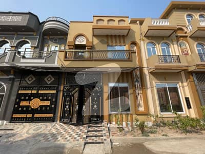 شاداب گارڈن لاہور میں 3 کمروں کا 4 مرلہ مکان 1.5 کروڑ میں برائے فروخت۔