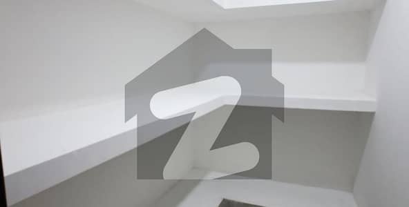 عسکری 6 ملیر کنٹونمنٹ,کینٹ,کراچی میں 5 کمروں کا 12 مرلہ مکان 1.1 لاکھ میں کرایہ پر دستیاب ہے۔ عسکری 6 ملیر کنٹونمنٹ,کینٹ,کراچی میں 5 کمروں کا 12 مرلہ مکان 1.1 لاکھ میں کرایہ پر دستیاب ہے۔