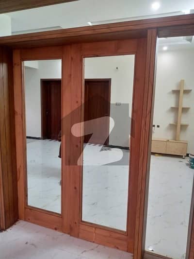 جناح گارڈنز فیز 1 جناح گارڈنز,ایف ای سی ایچ ایس,اسلام آباد میں 5 کمروں کا 7 مرلہ مکان 3.4 کروڑ میں برائے فروخت۔