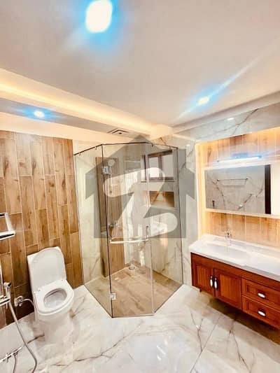 Spacious 5 bed Brand New luxurious house available for Rent in Askari X Sec-S!