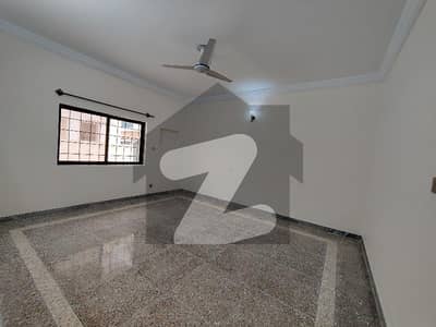 ایف ۔ 10 اسلام آباد میں 3 کمروں کا 1 کنال زیریں پورشن 1.55 لاکھ میں کرایہ پر دستیاب ہے۔