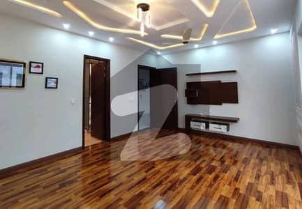 10 Marla House For Sale In Bahria Town - Sector C Lahore