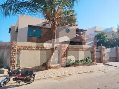 Corner Bungalow for Sale | 600 Yards | Phase VII, DHA Karachi