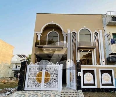 سٹی ہاؤسنگ سوسائٹی گوجرانوالہ میں 4 کمروں کا 5 مرلہ مکان 1.75 کروڑ میں برائے فروخت۔ سٹی ہاؤسنگ سوسائٹی گوجرانوالہ میں 4 کمروں کا 5 مرلہ مکان 1.75 کروڑ میں برائے فروخت۔