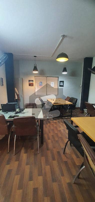 گلشنِ اقبال گلشنِ اقبال ٹاؤن,کراچی میں 6 کمروں کا 9 مرلہ دفتر 99.0 ہزار میں کرایہ پر دستیاب ہے۔ گلشنِ اقبال گلشنِ اقبال ٹاؤن,کراچی میں 6 کمروں کا 9 مرلہ دفتر 99.0 ہزار میں کرایہ پر دستیاب ہے۔