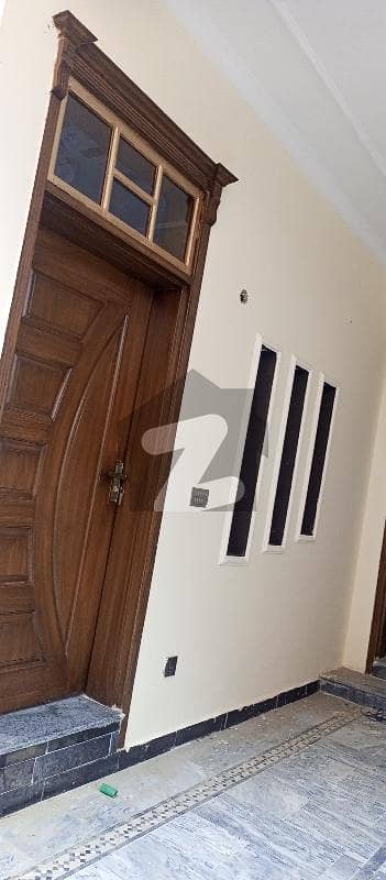 ایچ ۔ 13 اسلام آباد میں 2 کمروں کا 5 مرلہ مکان 1.3 کروڑ میں برائے فروخت۔