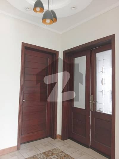 ڈی ایچ اے فیز 4 - بلاک ڈبل اے فیز 4,ڈیفنس (ڈی ایچ اے),لاہور میں 3 کمروں کا 1 کنال بالائی پورشن 1.4 لاکھ میں کرایہ پر دستیاب ہے۔ ڈی ایچ اے فیز 4 - بلاک ڈبل اے فیز 4,ڈیفنس (ڈی ایچ اے),لاہور میں 3 کمروں کا 1 کنال بالائی پورشن 1.4 لاکھ میں کرایہ پر دستیاب ہے۔