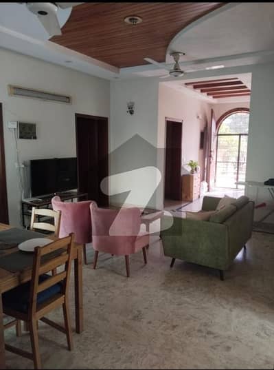 ازمیر ٹاؤن لاہور میں 3 کمروں کا 1 کنال بالائی پورشن 85.0 ہزار میں کرایہ پر دستیاب ہے۔