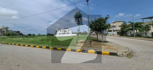 ڈی ایچ اے ڈیفینس فیز 3 ڈی ایچ اے ڈیفینس,اسلام آباد میں 2 کنال رہائشی پلاٹ 6.5 کروڑ میں برائے فروخت۔