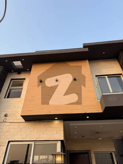 ڈی ایچ اے 9 ٹاؤن ڈیفنس (ڈی ایچ اے),لاہور میں 3 کمروں کا 5 مرلہ مکان 1.05 لاکھ میں کرایہ پر دستیاب ہے۔ ڈی ایچ اے 9 ٹاؤن ڈیفنس (ڈی ایچ اے),لاہور میں 3 کمروں کا 5 مرلہ مکان 1.05 لاکھ میں کرایہ پر دستیاب ہے۔