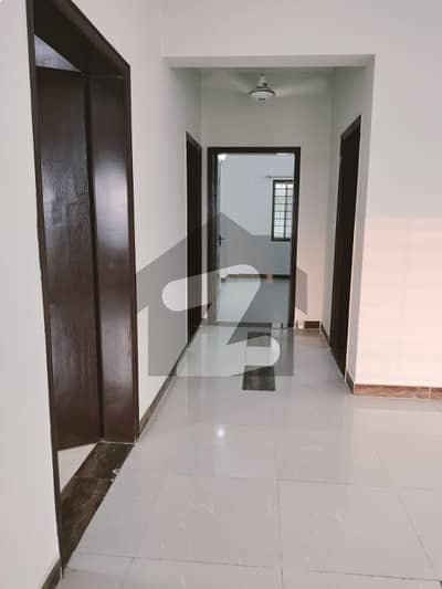 12 MARLA 4 BEDROOM APARTMENT AVAILABLE