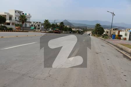 بحریہ انکلیو 2 بحریہ ٹاؤن,اسلام آباد میں 10 مرلہ رہائشی پلاٹ 1.1 کروڑ میں برائے فروخت۔