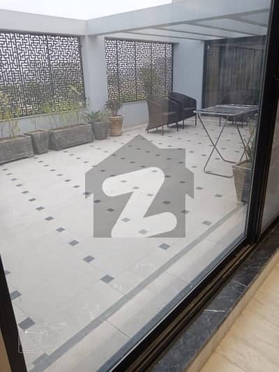 ڈی ایچ اے فیز 7 - بلاک وائے فیز 7,ڈیفنس (ڈی ایچ اے),لاہور میں 2 کمروں کا 1 کنال بالائی پورشن 1.0 لاکھ میں کرایہ پر دستیاب ہے۔