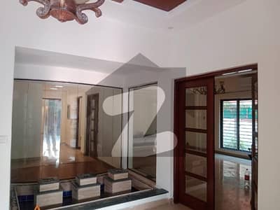 بینکرس ایوینیو ۔ بلاک ای بینکرس ایوینیو کوآپریٹو ہاؤسنگ سوسائٹی,لاہور میں 4 کمروں کا 9 مرلہ مکان 2.75 کروڑ میں برائے فروخت۔ بینکرس ایوینیو ۔ بلاک ای بینکرس ایوینیو کوآپریٹو ہاؤسنگ سوسائٹی,لاہور میں 4 کمروں کا 9 مرلہ مکان 2.75 کروڑ میں برائے فروخت۔