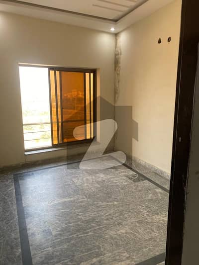 فارمانئیٹس ہاؤسنگ سکیم لاہور میں 1 کمرے کا 2 مرلہ فلیٹ 27.0 ہزار میں کرایہ پر دستیاب ہے۔