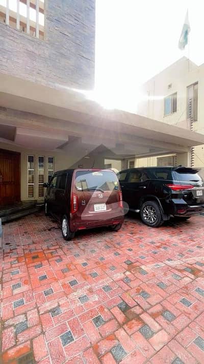 1 Kanal Slightly used 5 Bedroom House is Available for Sale in DHA Phase 3 block XX Lahore cantt