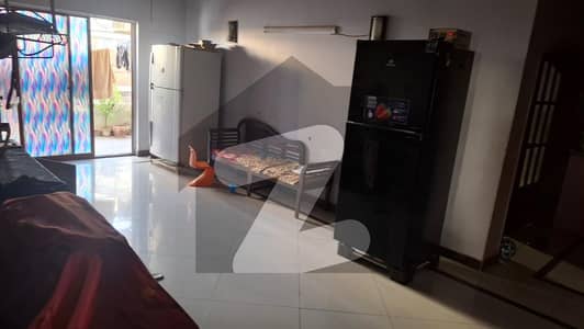 فریرے ٹاؤن کراچی میں 3 کمروں کا 8 مرلہ فلیٹ 5.1 کروڑ میں برائے فروخت۔