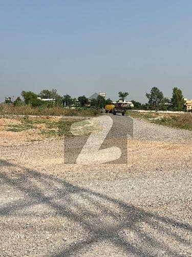 I-12/1 Corner Plot Available Back Open Size 30x60 Top Location