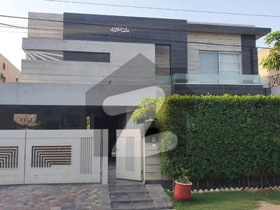 01 Kanal Fully Maintained Slightly Used Super Hot Located Bungalow Is Available For Sale In DHA Phase 4 , Near To Park