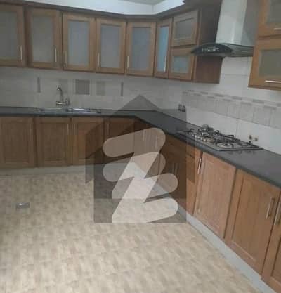 BEAUTIFUL LOCATION UPPER PORTION FOR RENT