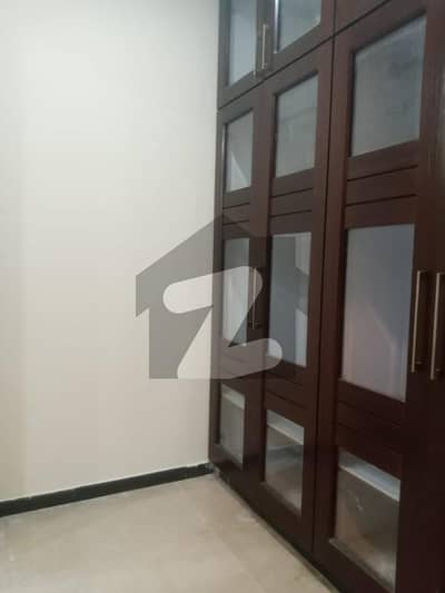 BEAUTIFUL LOCATION BASEMENT FOR RENT