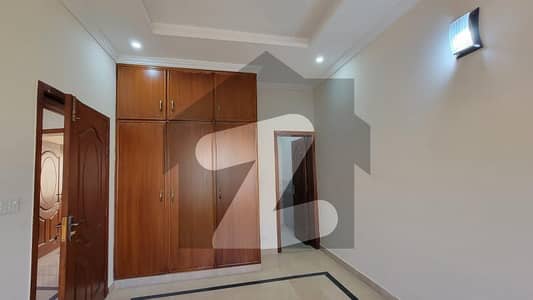 ڈی ۔ 12 اسلام آباد میں 2 کمروں کا 4 مرلہ زیریں پورشن 58.0 ہزار میں کرایہ پر دستیاب ہے۔