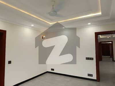 ای ۔ 11 اسلام آباد میں 3 کمروں کا 1 کنال بالائی پورشن 1.7 لاکھ میں کرایہ پر دستیاب ہے۔