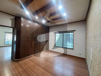 کینال بینک ہاؤسنگ سکیم لاہور میں 3 کمروں کا 5 مرلہ مکان 2.3 کروڑ میں برائے فروخت۔