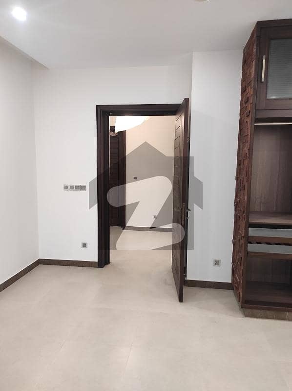 10 Marla Beautiful Location Upper Portion For Rent 10 Marla Beautiful Location Upper Portion For Rent