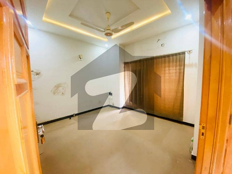 BEAUTIFUL LOCATION GROUND PORTION FOR RENT BEAUTIFUL LOCATION GROUND PORTION FOR RENT