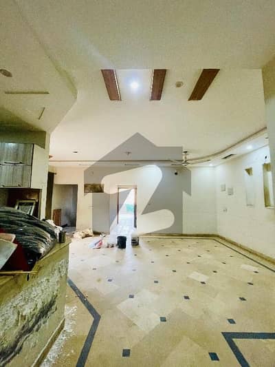 10 Marla Upper Portion For Rent in Sabzazar Near To Market Fori Rabta keray