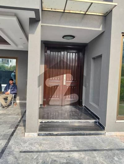 ڈی ایچ اے فیز 6 - بلاک بی فیز 6,ڈیفنس (ڈی ایچ اے),لاہور میں 5 کمروں کا 1 کنال مکان 3.5 لاکھ میں کرایہ پر دستیاب ہے۔ ڈی ایچ اے فیز 6 - بلاک بی فیز 6,ڈیفنس (ڈی ایچ اے),لاہور میں 5 کمروں کا 1 کنال مکان 3.5 لاکھ میں کرایہ پر دستیاب ہے۔