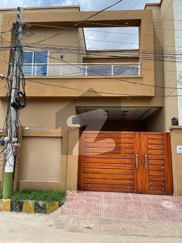 شالیمار کالونی ملتان میں 4 کمروں کا 5 مرلہ مکان 1.35 کروڑ میں برائے فروخت۔ شالیمار کالونی ملتان میں 4 کمروں کا 5 مرلہ مکان 1.35 کروڑ میں برائے فروخت۔