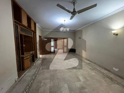 13 Marla House For Rent In G1 13 Marla House For Rent In G1