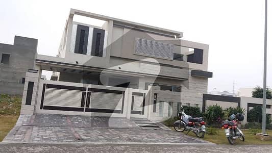 1-Kanal Slightly Used Like Brand New Stylish Contemporary House For Sale At Prime Location Of DHA Phase 5 ,Near To Park & Commercial Mark
