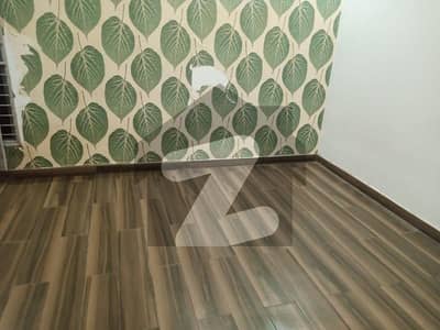 واپڈا سٹی ۔ بلاک ایل واپڈا سٹی,فیصل آباد میں 3 کمروں کا 5 مرلہ مکان 70.0 ہزار میں کرایہ پر دستیاب ہے۔