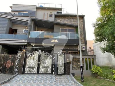 سٹی ہاؤسنگ سوسائٹی گوجرانوالہ میں 4 کمروں کا 5 مرلہ مکان 2.6 کروڑ میں برائے فروخت۔ سٹی ہاؤسنگ سوسائٹی گوجرانوالہ میں 4 کمروں کا 5 مرلہ مکان 2.6 کروڑ میں برائے فروخت۔