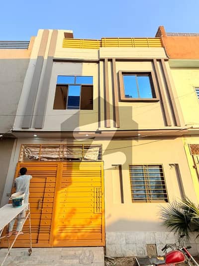 علی ولاز ورسک روڈ,پشاور میں 4 کمروں کا 2 مرلہ مکان 75.0 لاکھ میں برائے فروخت۔ علی ولاز ورسک روڈ,پشاور میں 4 کمروں کا 2 مرلہ مکان 75.0 لاکھ میں برائے فروخت۔