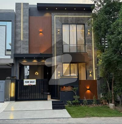 ڈی ایچ اے 9 ٹاؤن ڈیفنس (ڈی ایچ اے),لاہور میں 3 کمروں کا 5 مرلہ مکان 2.05 کروڑ میں برائے فروخت۔ ڈی ایچ اے 9 ٹاؤن ڈیفنس (ڈی ایچ اے),لاہور میں 3 کمروں کا 5 مرلہ مکان 2.05 کروڑ میں برائے فروخت۔