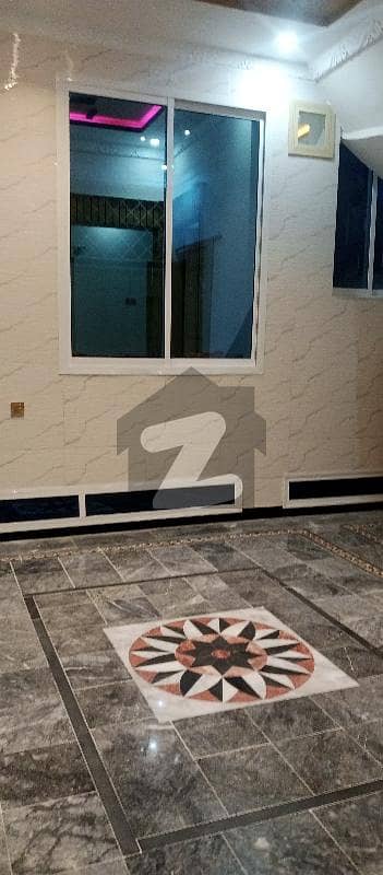 حیات آباد فیز 7 حیات آباد,پشاور میں 7 کمروں کا 3 مرلہ مکان 2.5 کروڑ میں برائے فروخت۔