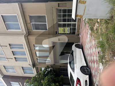 بحریہ انٹلیکچول ویلج بحریہ ٹاؤن راولپنڈی,راولپنڈی میں 1 کنال عمارت 5.0 لاکھ میں کرایہ پر دستیاب ہے۔ بحریہ انٹلیکچول ویلج بحریہ ٹاؤن راولپنڈی,راولپنڈی میں 1 کنال عمارت 5.0 لاکھ میں کرایہ پر دستیاب ہے۔