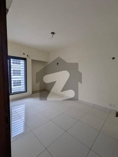 گلستانِِ جوہر ۔ بلاک 14 گلستانِ جوہر,کراچی میں 3 کمروں کا 7 مرلہ فلیٹ 2.12 کروڑ میں برائے فروخت۔