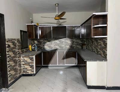 برج-ال-حرمین یونیورسٹی روڈ,کراچی میں 3 کمروں کا 8 مرلہ فلیٹ 75.0 ہزار میں کرایہ پر دستیاب ہے۔