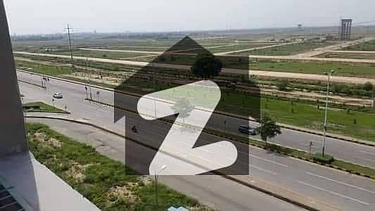 ڈی ایچ اے فیز 7 - بلاک یو فیز 7,ڈیفنس (ڈی ایچ اے),لاہور میں 1 کنال رہائشی پلاٹ 4.15 کروڑ میں برائے فروخت۔