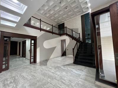 او پی ایف ہاؤسنگ سکیم لاہور میں 6 کمروں کا 1 کنال مکان 7.05 کروڑ میں برائے فروخت۔ او پی ایف ہاؤسنگ سکیم لاہور میں 6 کمروں کا 1 کنال مکان 7.05 کروڑ میں برائے فروخت۔