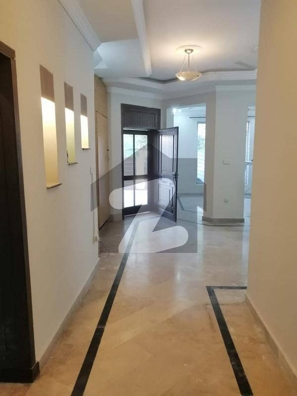 جی ۔ 13 اسلام آباد میں 2 کمروں کا 7 مرلہ زیریں پورشن 82.0 ہزار میں کرایہ پر دستیاب ہے۔ جی ۔ 13 اسلام آباد میں 2 کمروں کا 7 مرلہ زیریں پورشن 82.0 ہزار میں کرایہ پر دستیاب ہے۔