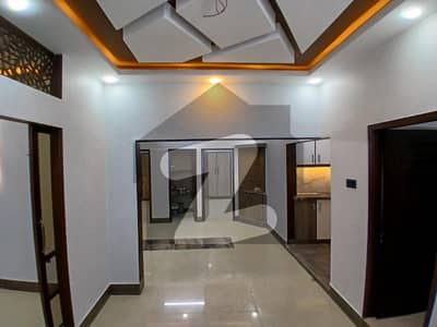 گلشنِ اقبال - بلاک 13 بی گلشنِ اقبال,گلشنِ اقبال ٹاؤن,کراچی میں 3 کمروں کا 6 مرلہ فلیٹ 2.15 کروڑ میں برائے فروخت۔