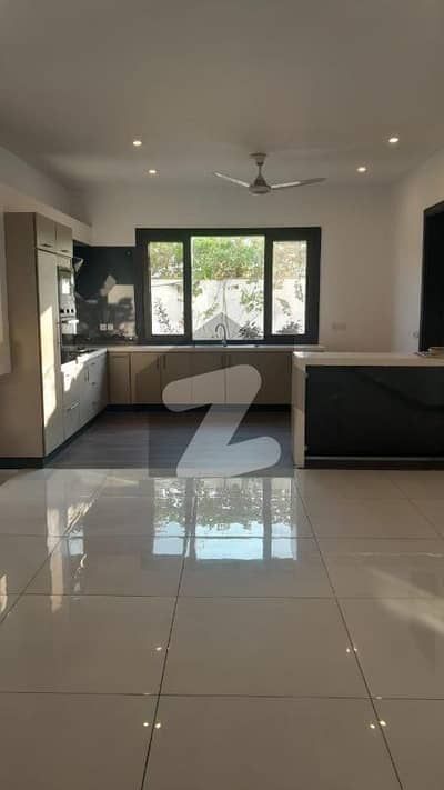 ڈی ایچ اے فیز 5 ڈی ایچ اے ڈیفینس,کراچی میں 6 کمروں کا 1 کنال مکان 6.0 لاکھ میں کرایہ پر دستیاب ہے۔ ڈی ایچ اے فیز 5 ڈی ایچ اے ڈیفینس,کراچی میں 6 کمروں کا 1 کنال مکان 6.0 لاکھ میں کرایہ پر دستیاب ہے۔