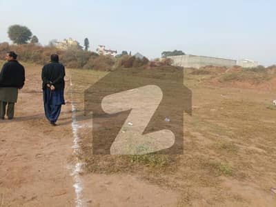 Excellent Plot For Living Investment on main park road